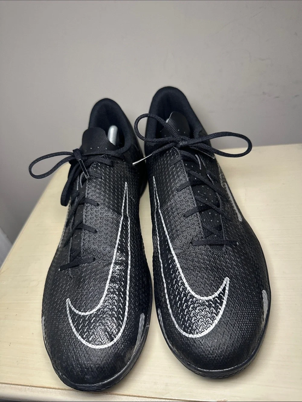 Nike Black metallic Silver Phantom GT2 Club IC Men's Soccer Shoes